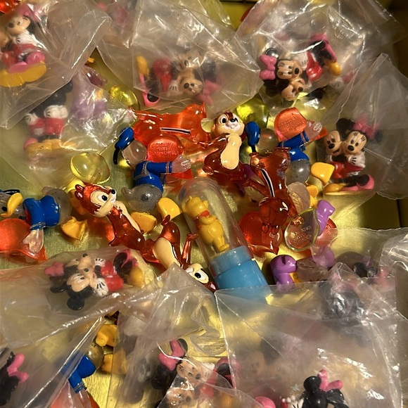 Collectible Tin Disney 3D 35 Happiest Celebration + Lots Of Miniature Figurines - Picture 8 of 11